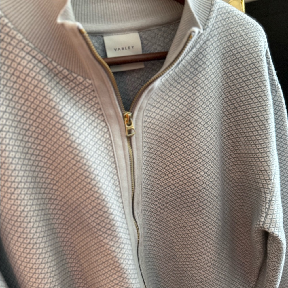 Light Gray Zip-Front Women's Knit Bomber Sweater - Picture 6 of 8